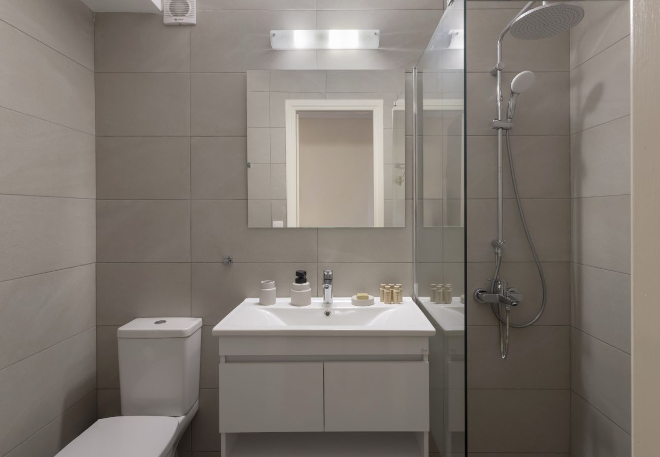 Studio in Palaio Faliro - Renovated Studio with Sea View in Palaio Faliro