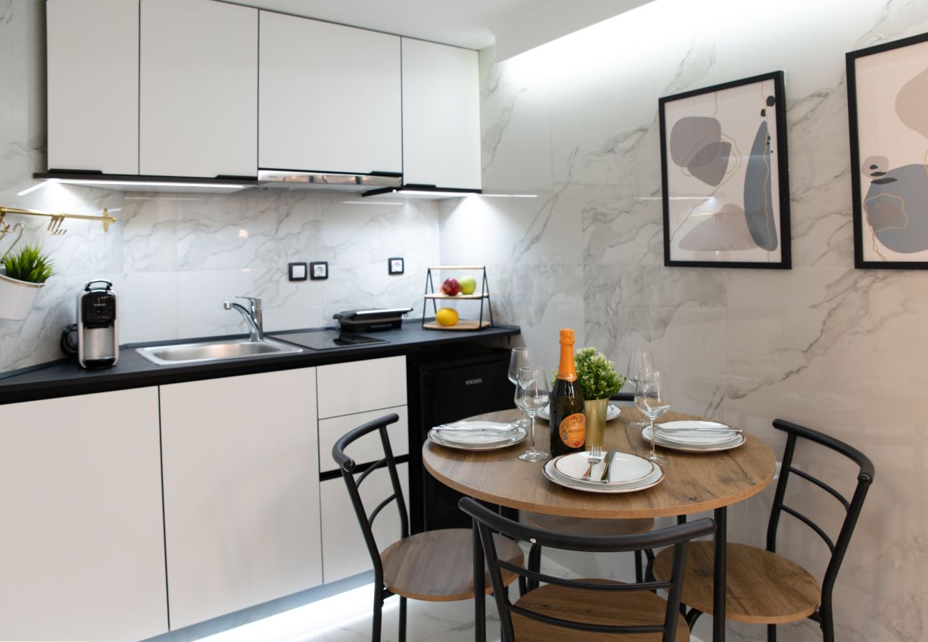 Apartment in Athens - A Rare Gem Near Acropolis in Koukaki