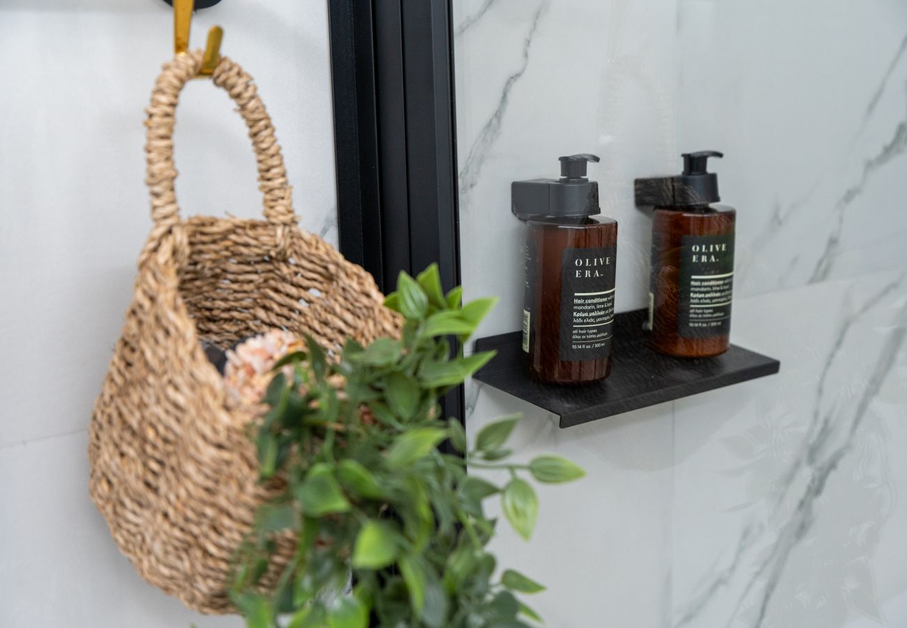 Apartment in Athens - A Rare Gem Near Acropolis in Koukaki