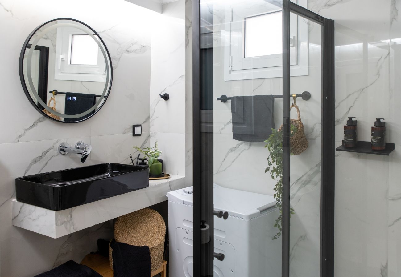 Apartment in Athens - A Rare Gem Near Acropolis in Koukaki