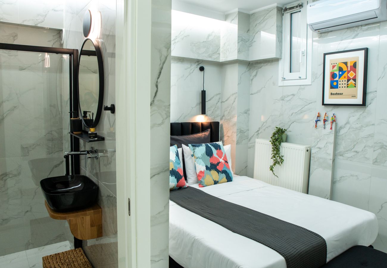 Apartment in Athens - A Rare Gem Near Acropolis in Koukaki