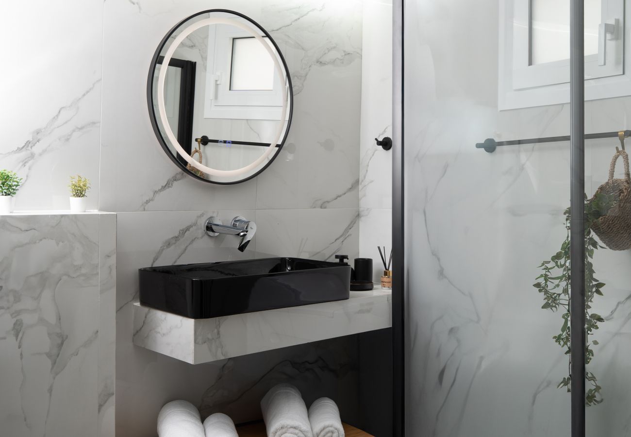 Apartment in Athens - A Rare Gem Near Acropolis in Koukaki