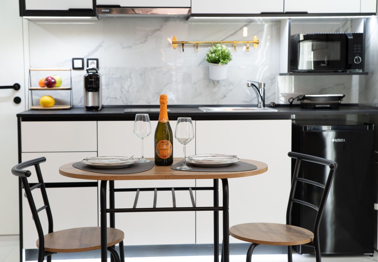 Apartment in Athens - Charming 1BDR Apartment in Koukaki