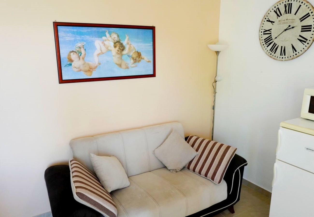 Apartment in Kampor - Family Friendly Apartment Mare  Close to the Sea