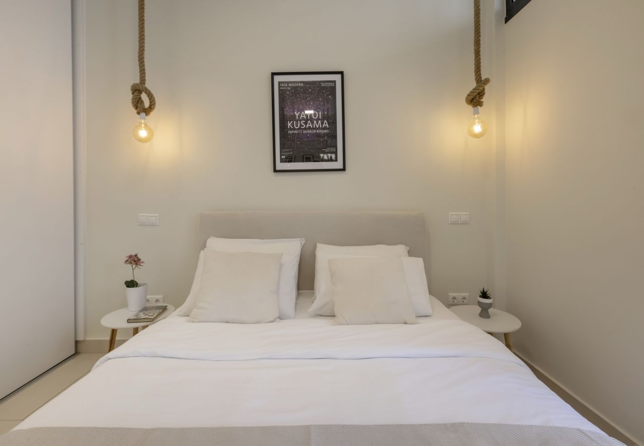 Studio in Athens - Sci-Fi Themed Studio in Koukaki