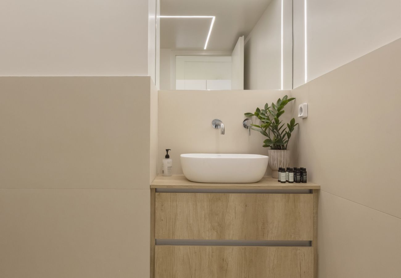 Studio in Athens - Sci-Fi Themed Studio in Koukaki