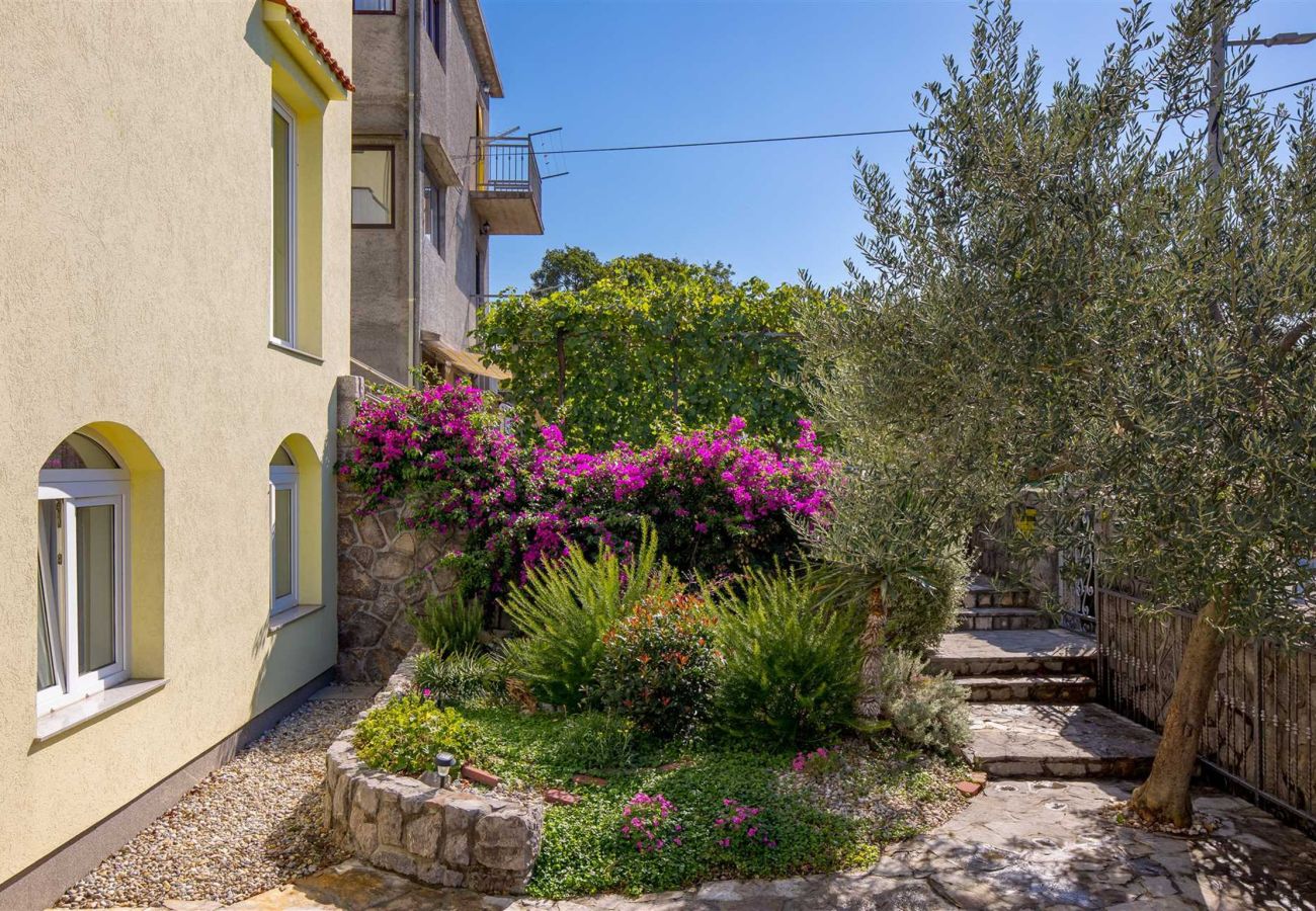 Apartment in Kraljevica - Beautiful Apartment Red Close to the Beach