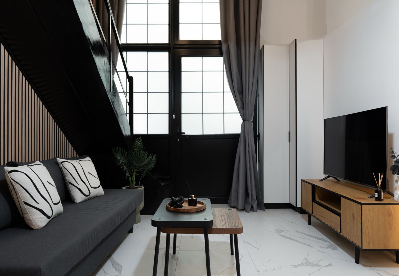 Apartment in Athens - Modern 2BDR Loft in Koukaki