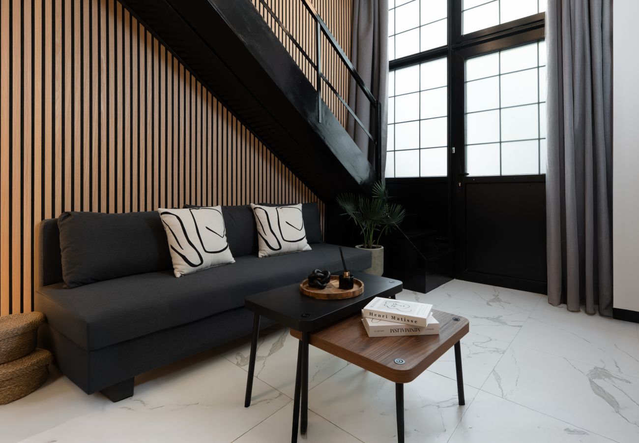 Apartment in Athens - Modern 2BDR Loft in Koukaki