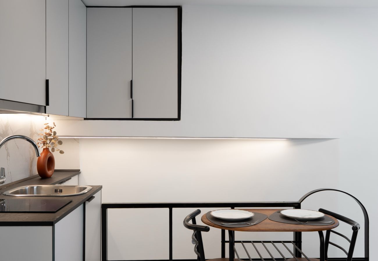 Apartment in Athens - Modern 2BDR Loft in Koukaki