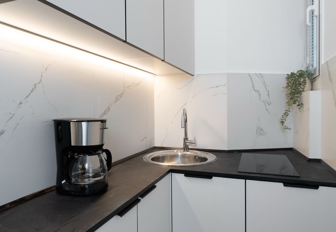 Apartment in Athens - Modern 2BDR Loft in Koukaki