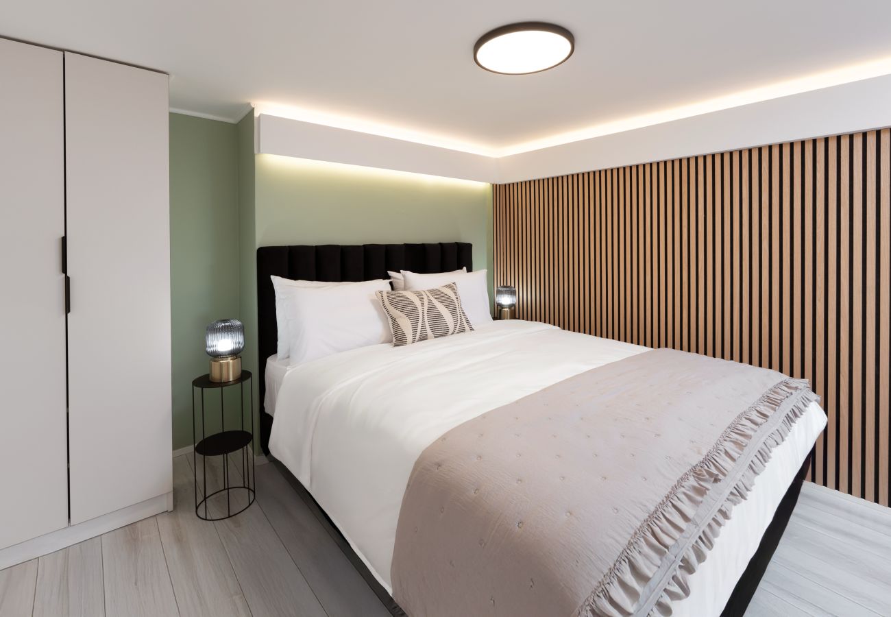 Apartment in Athens - Modern 2BDR Loft in Koukaki