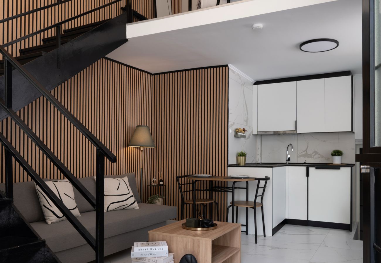 Apartment in Athens - Stylish Koukaki Ground Escape