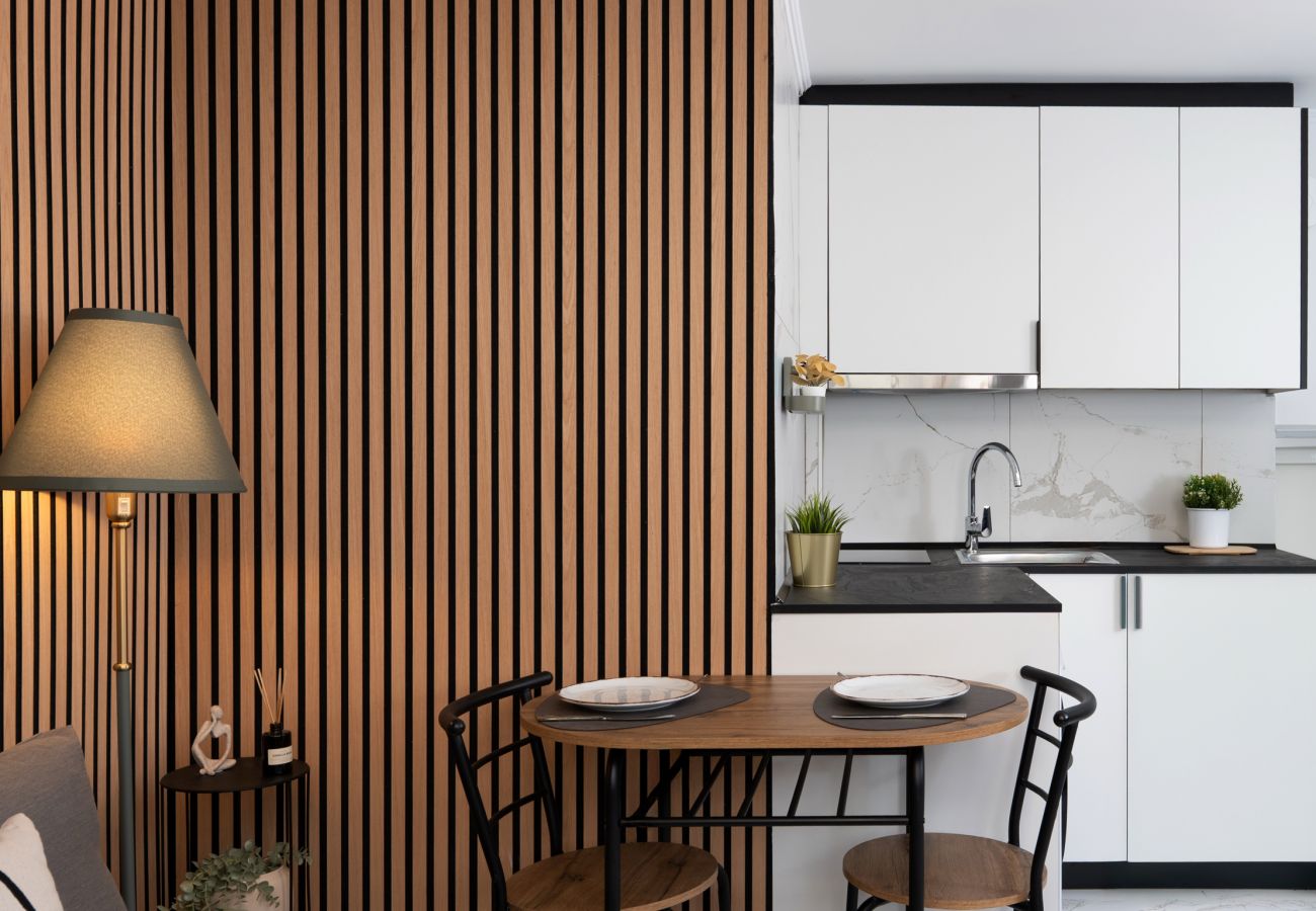 Apartment in Athens - Stylish Koukaki Ground Escape