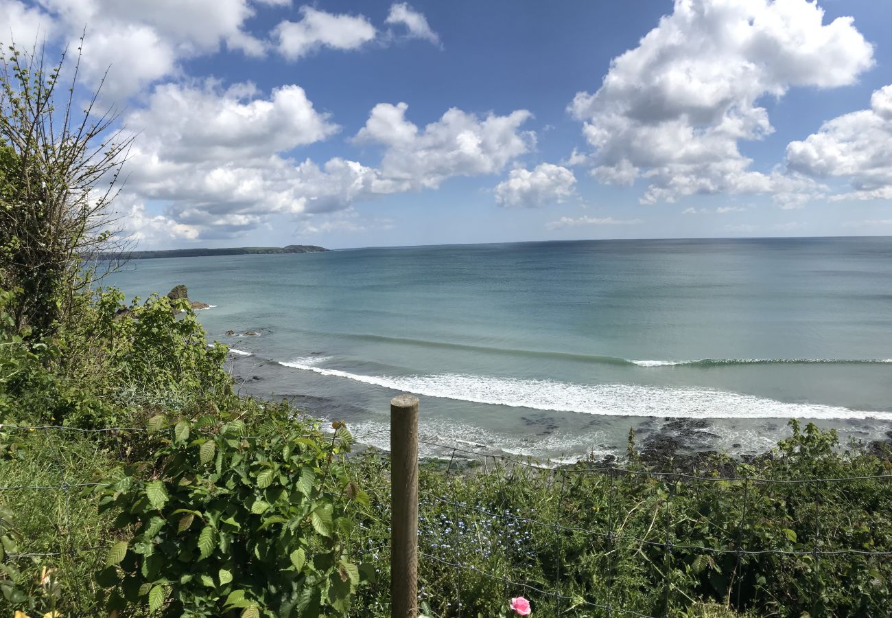 House in Charlestown - Blue Haze - Exclusive Duporth Estate  with private beach access