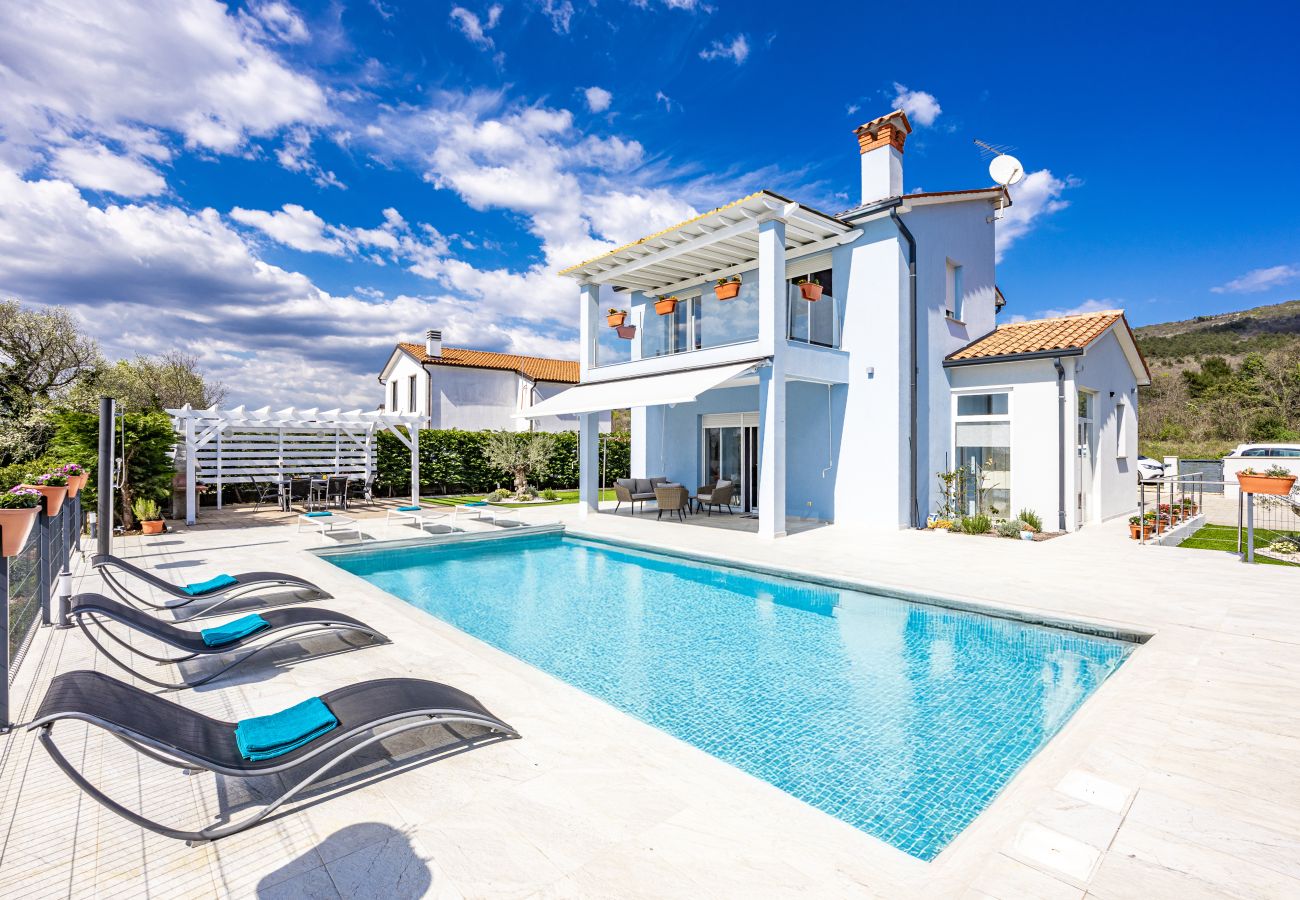 Villa in Diminići - Modern Villa Novek with Pool and Sea View