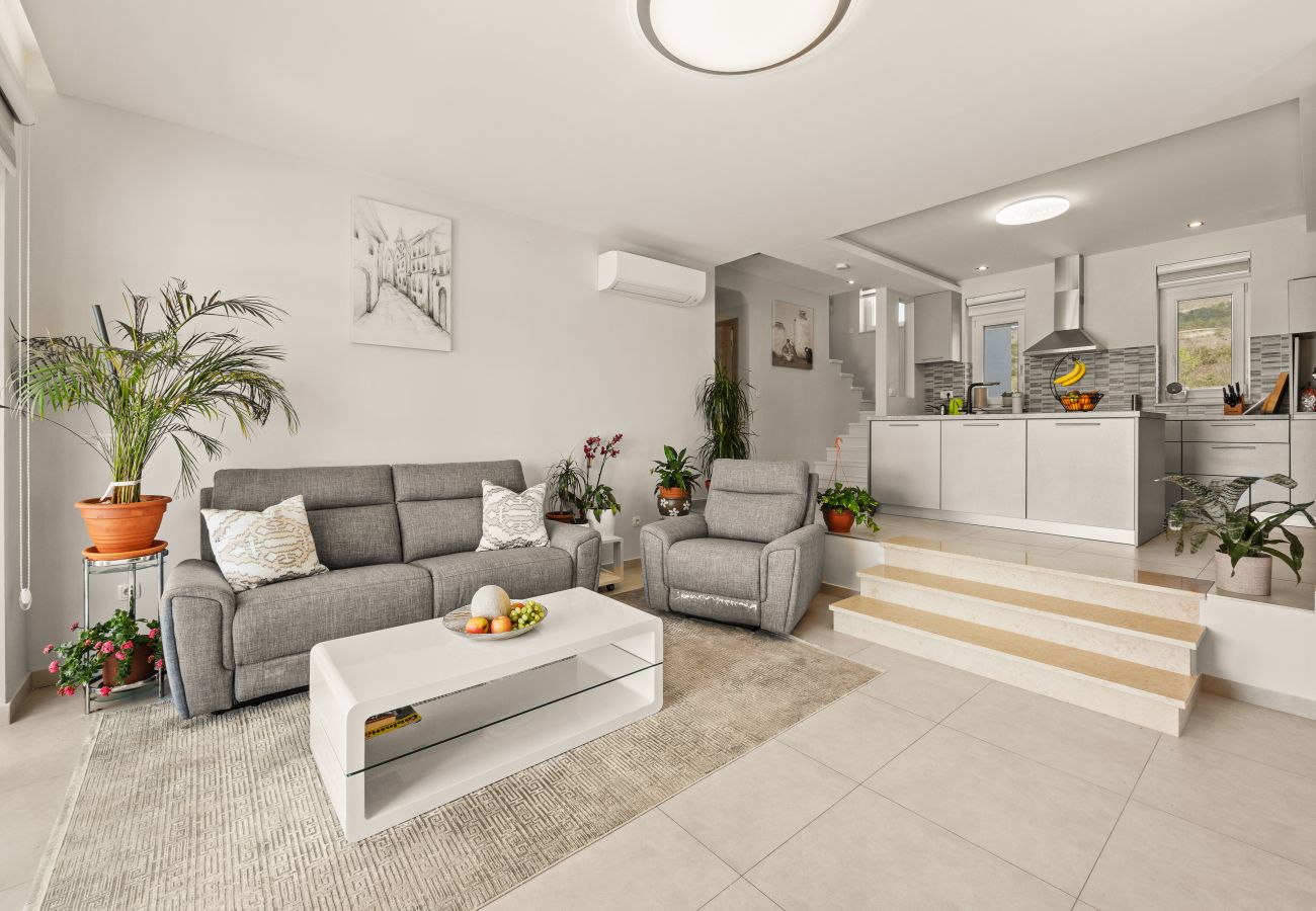 Villa in Diminići - Modern Villa Novek with Pool and Sea View