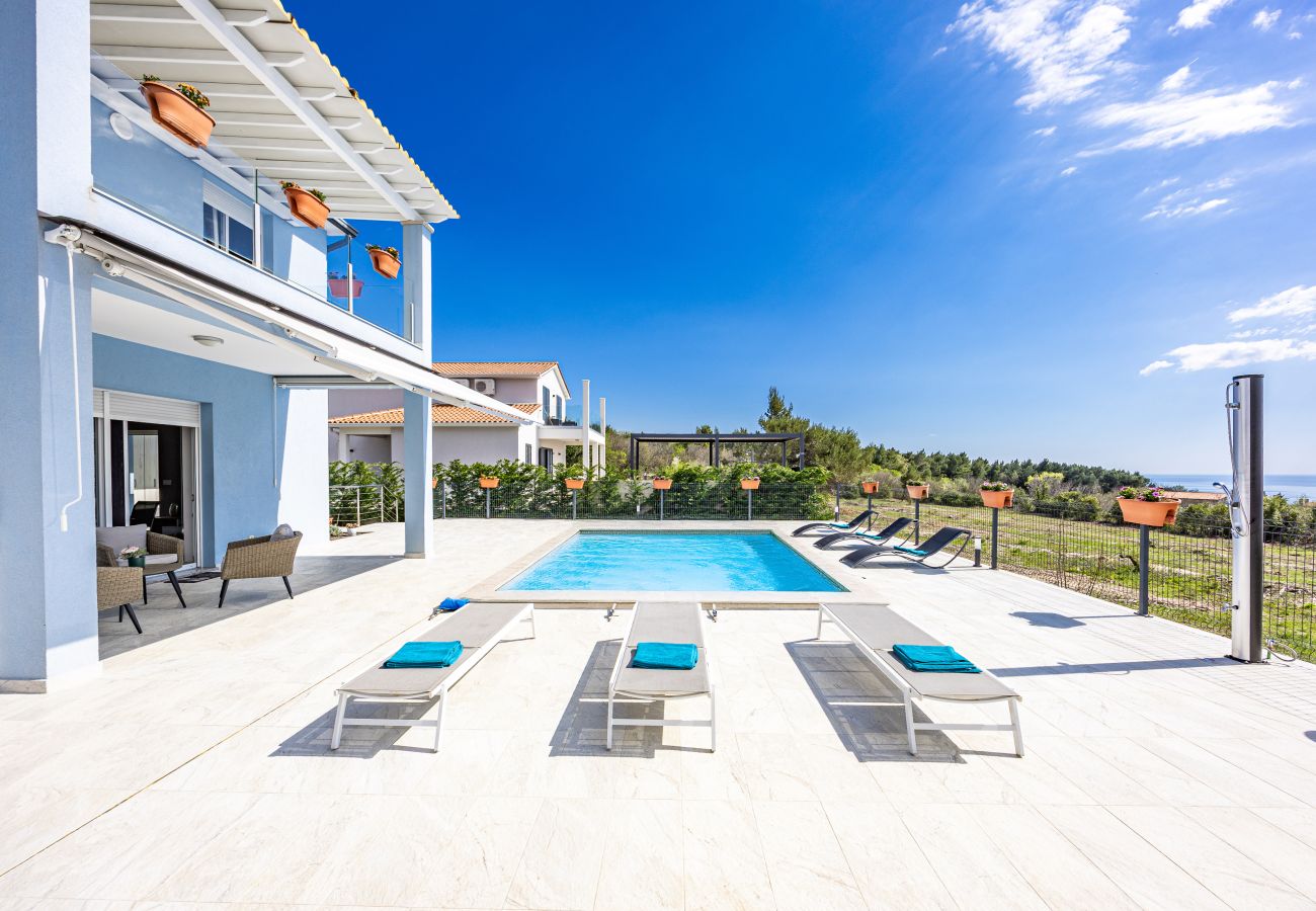 Villa in Diminići - Modern Villa Novek with Pool and Sea View