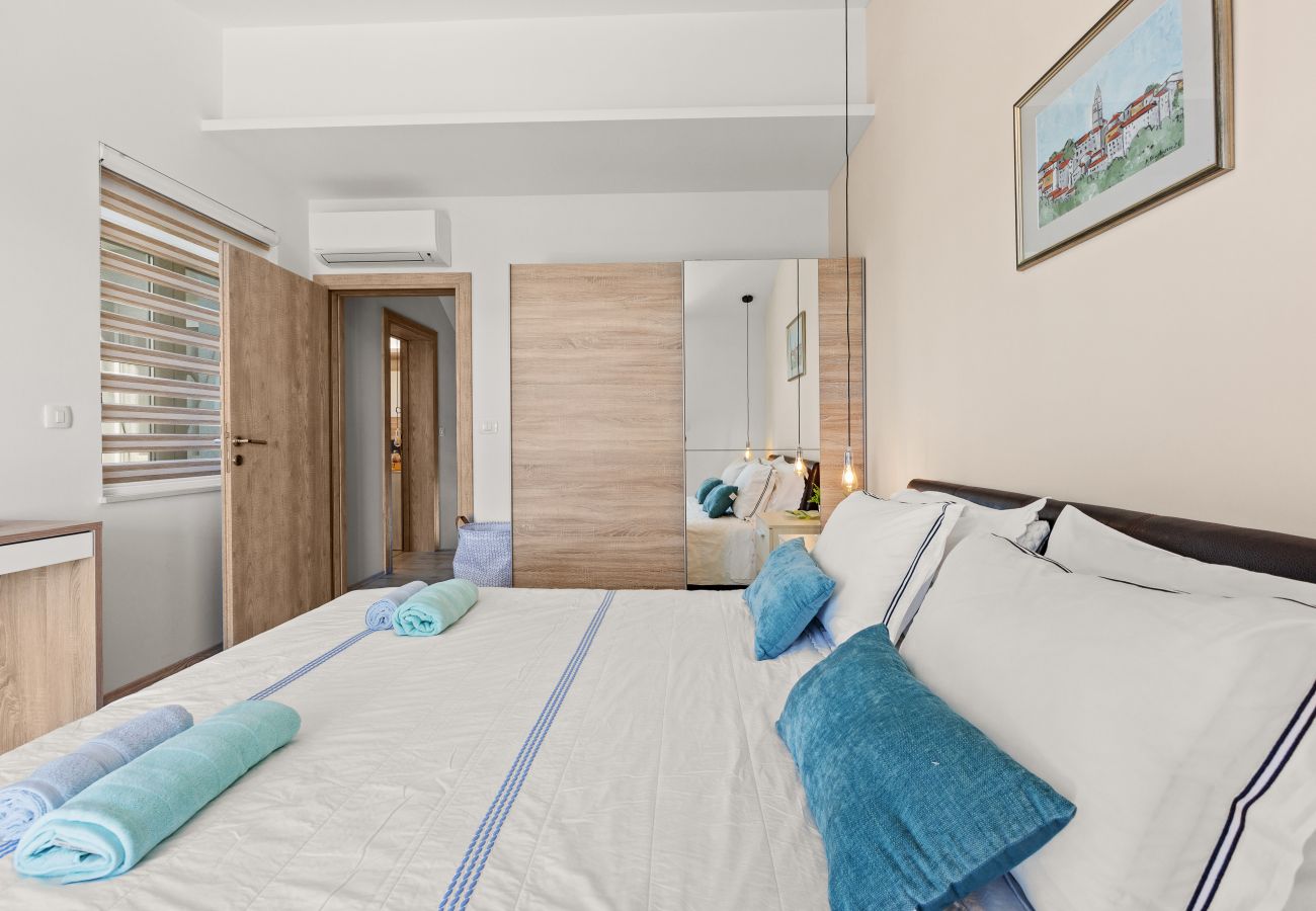 Villa in Diminići - Modern Villa Novek with Pool and Sea View