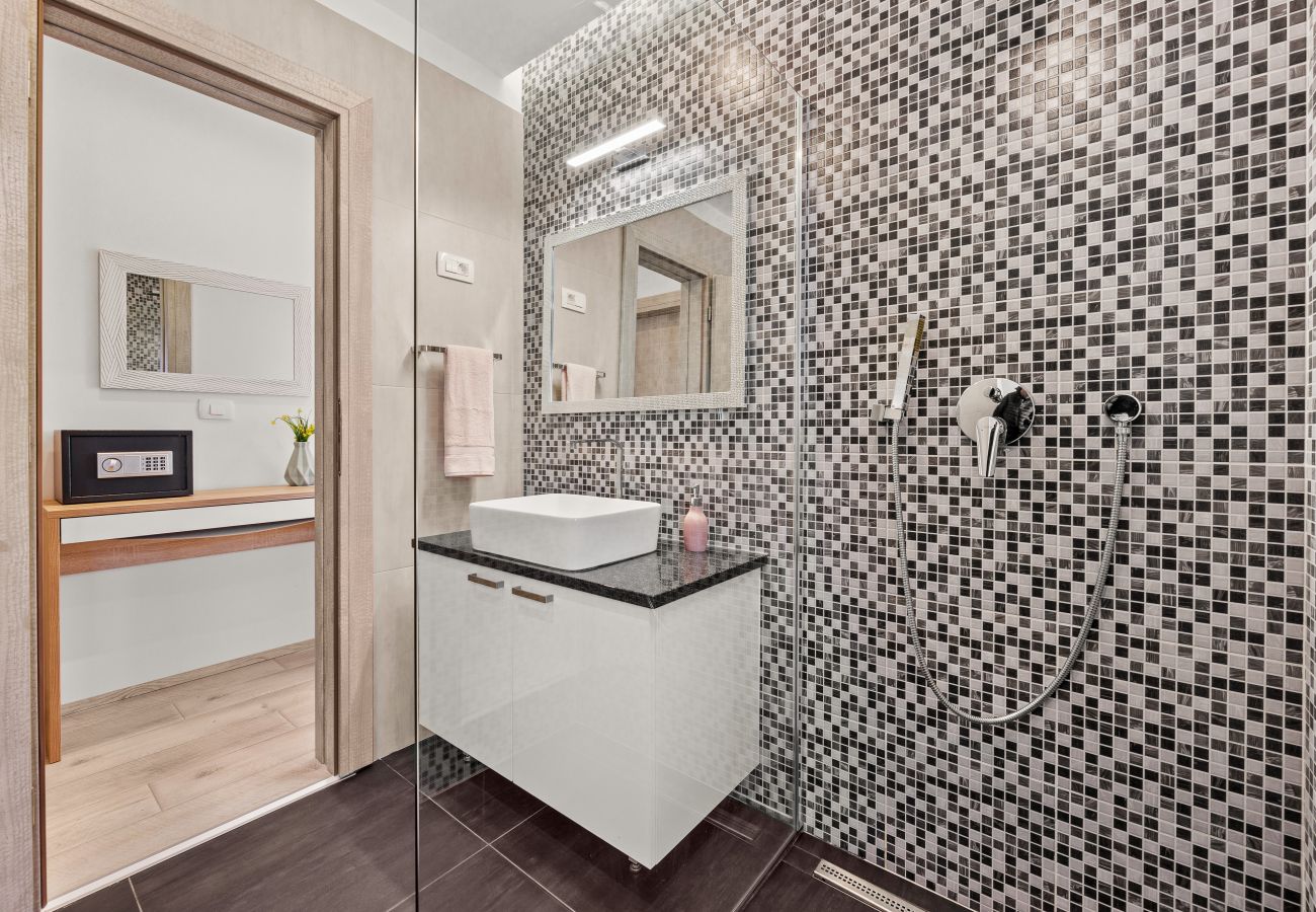 Villa in Diminići - Modern Villa Novek with Pool and Sea View