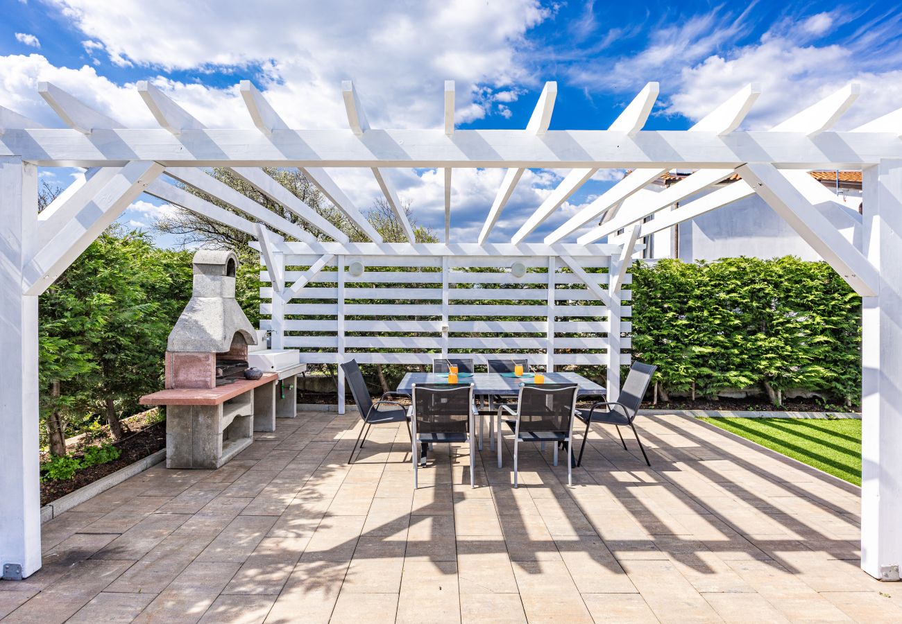 Villa in Diminići - Modern Villa Novek with Pool and Sea View