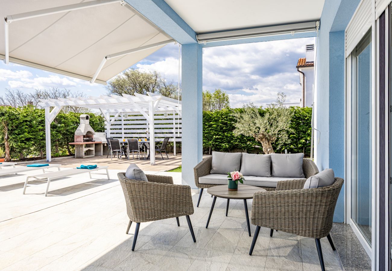 Villa in Diminići - Modern Villa Novek with Pool and Sea View