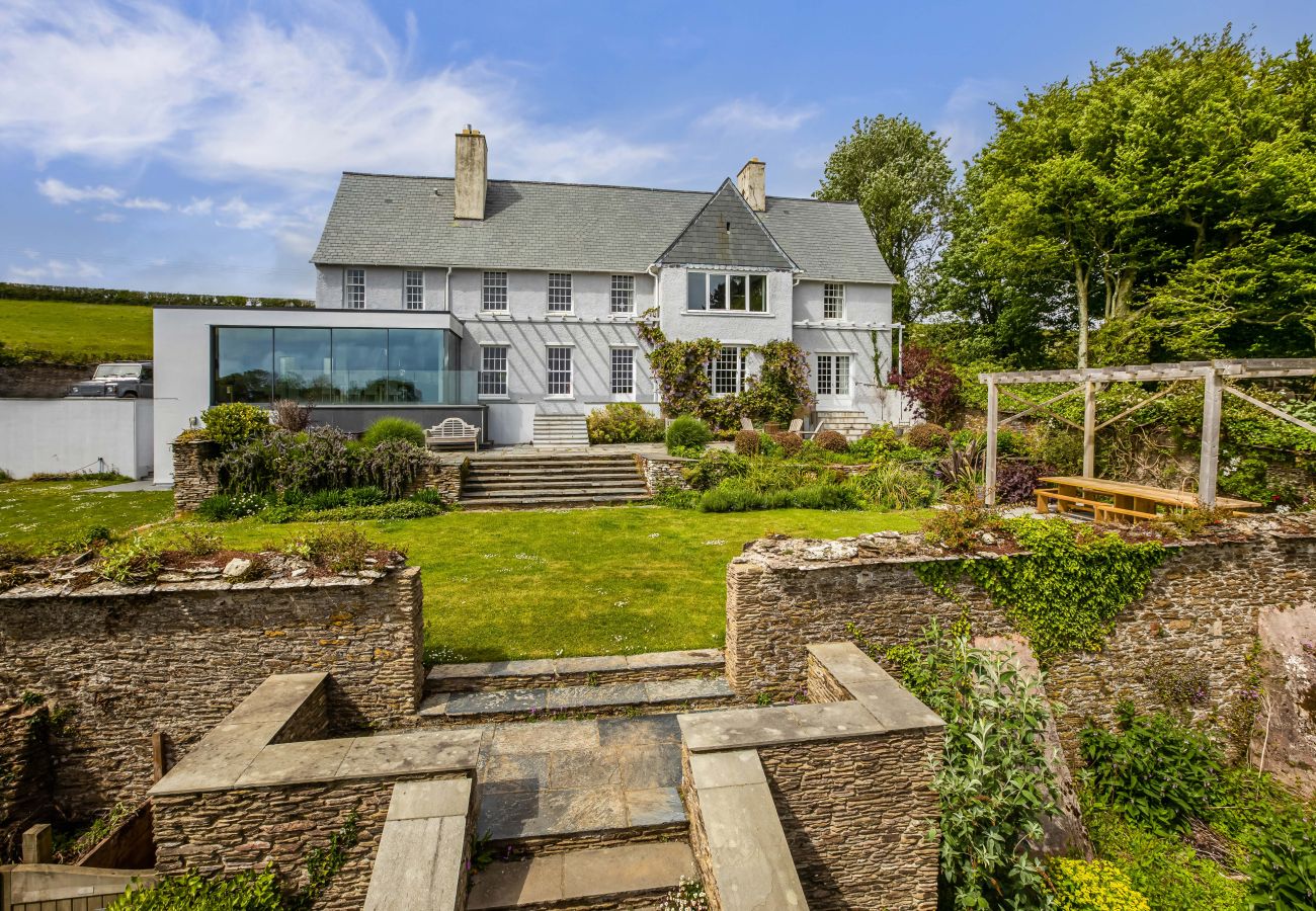 House in Dartmouth - Little Redlap - Gracious family home near Dartmouth