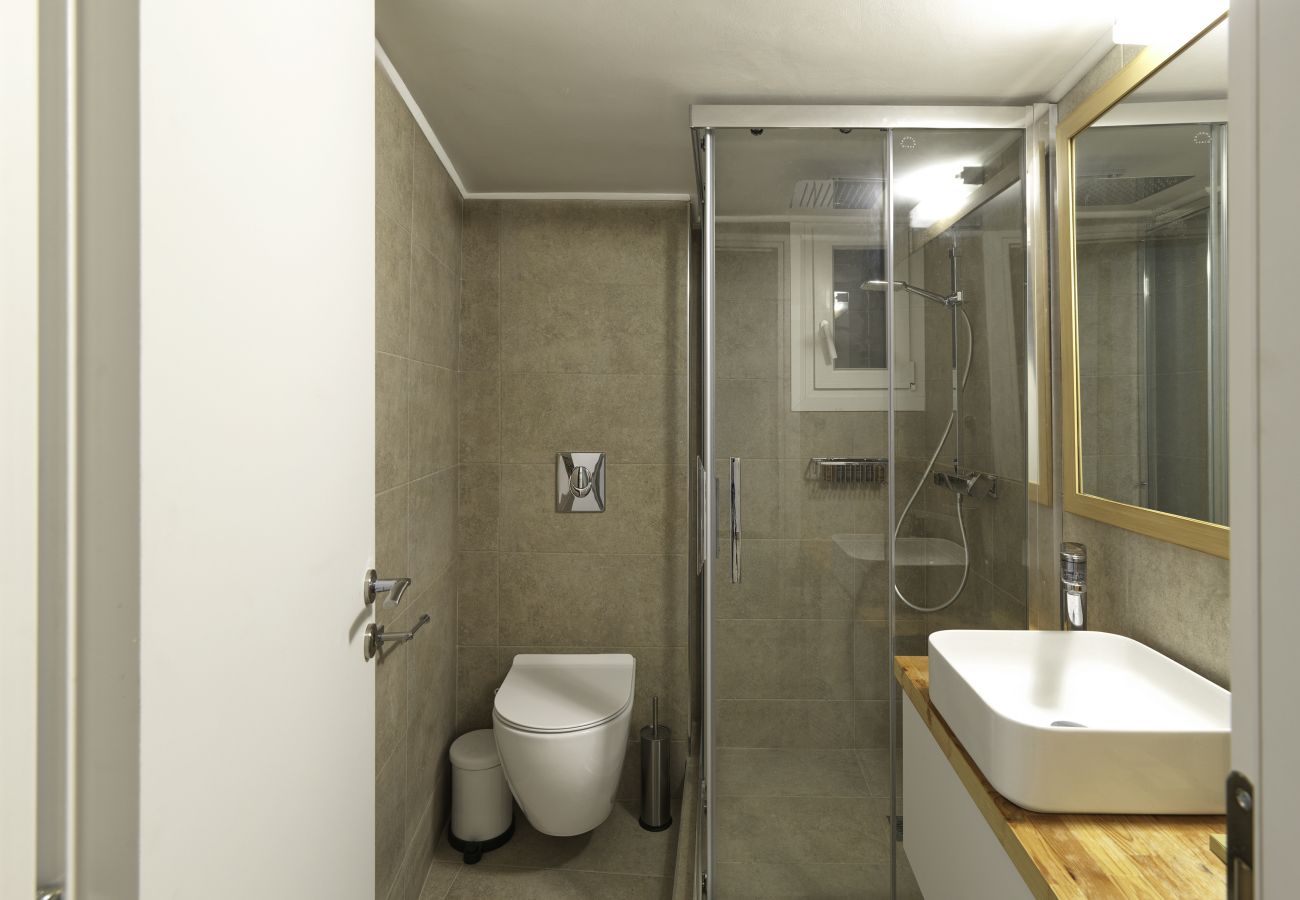 Apartment in Athens - Modern 1BDR Apartment with Balcony