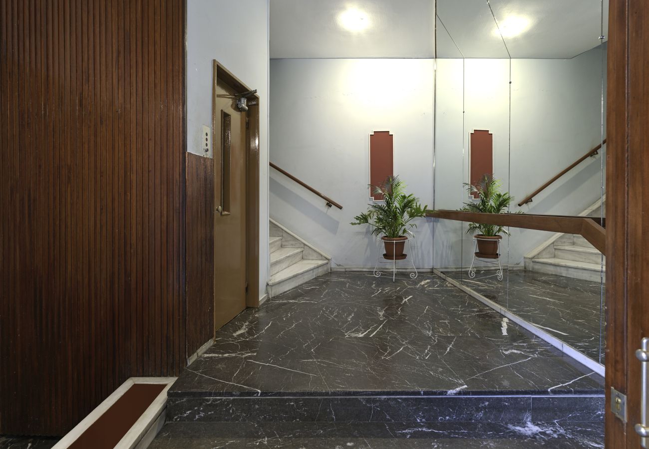 Apartment in Athens - Modern 1BDR Apartment with Balcony