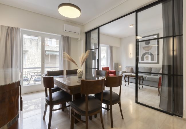 Apartment in Athens - Classic Elegance in Ilisia