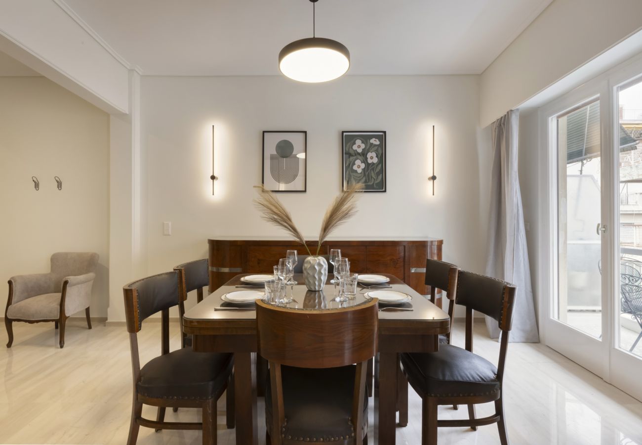 Apartment in Athens - Classic Elegance in Ilisia
