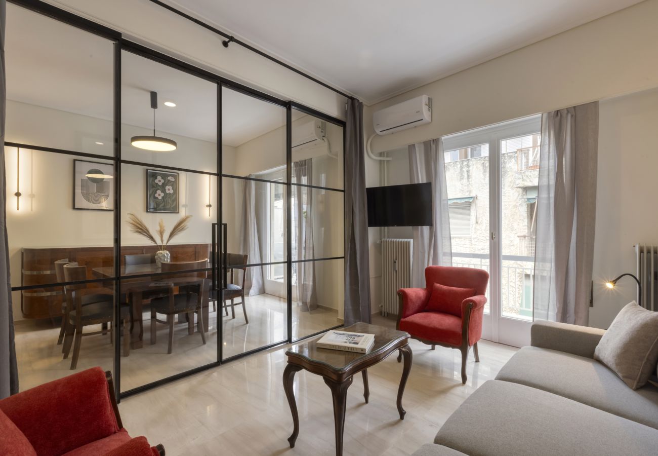 Apartment in Athens - Classic Elegance in Ilisia