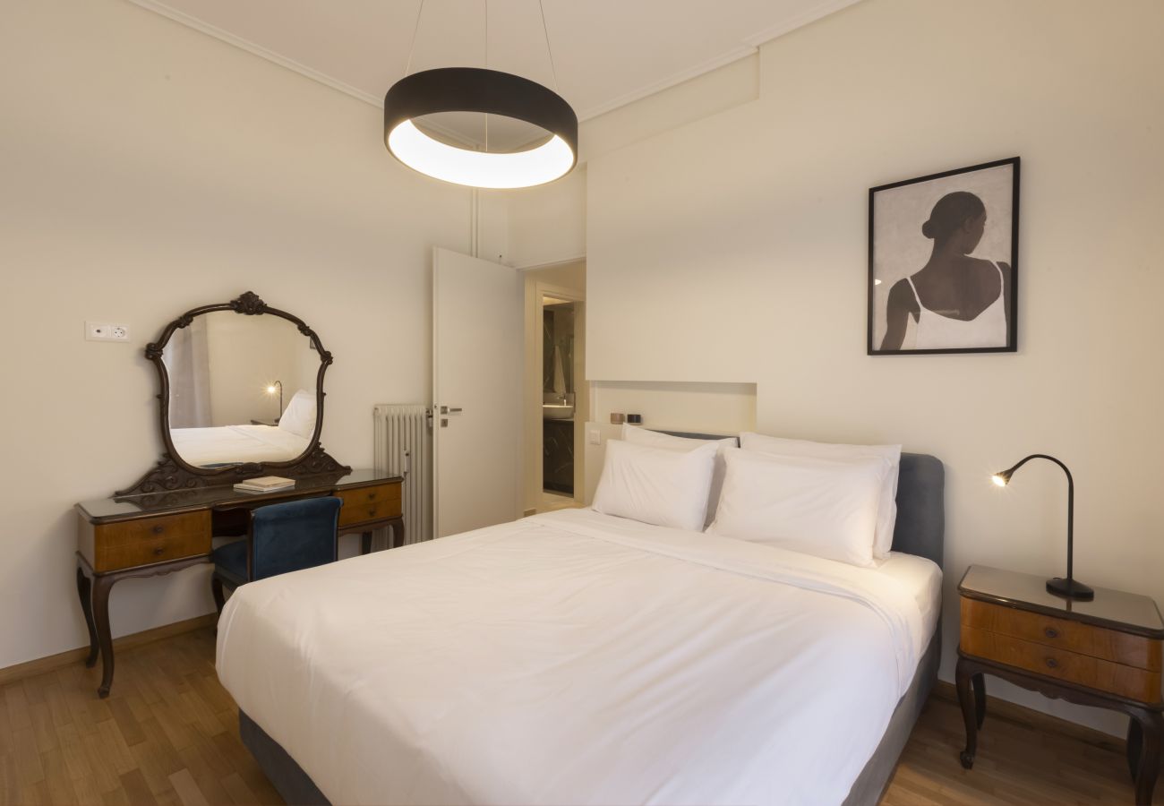 Apartment in Athens - Classic Elegance in Ilisia