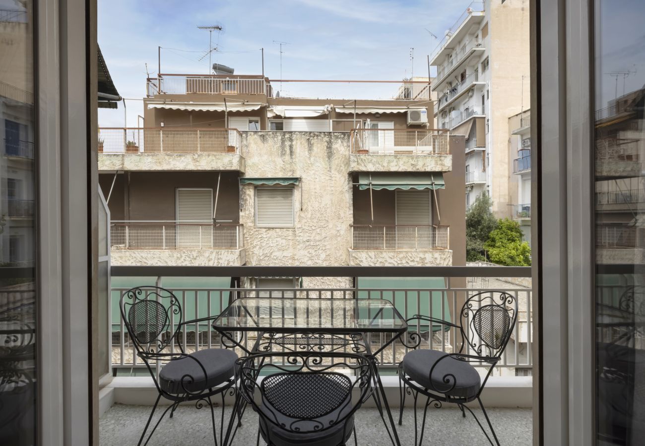 Apartment in Athens - Classic Elegance in Ilisia