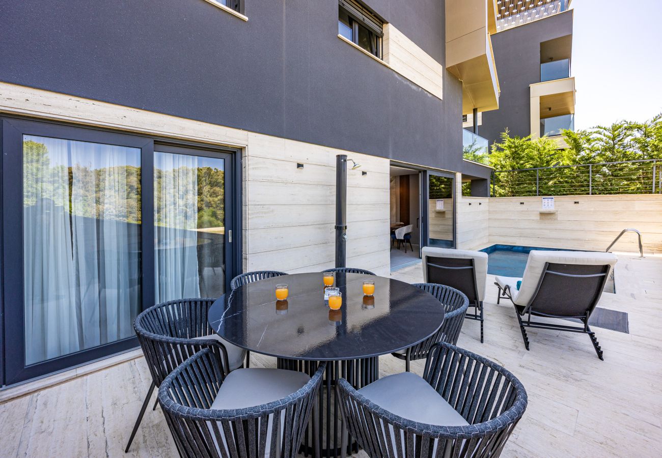 Apartment in Zadar - The Bayfront - Luxury Pool Residence