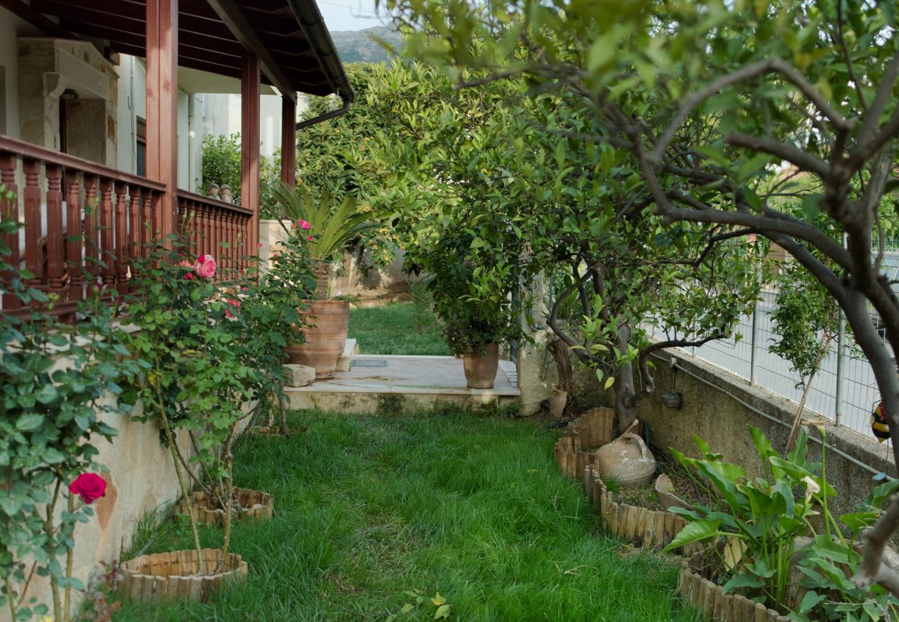 House in Heraklion - Tranditional Retreat in Avdou Crete