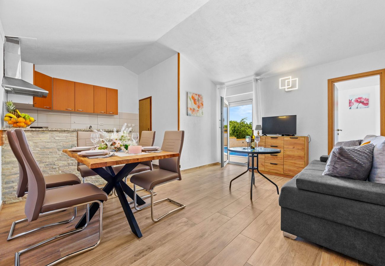 House in Pula - Holiday Home Mario with Private Pool