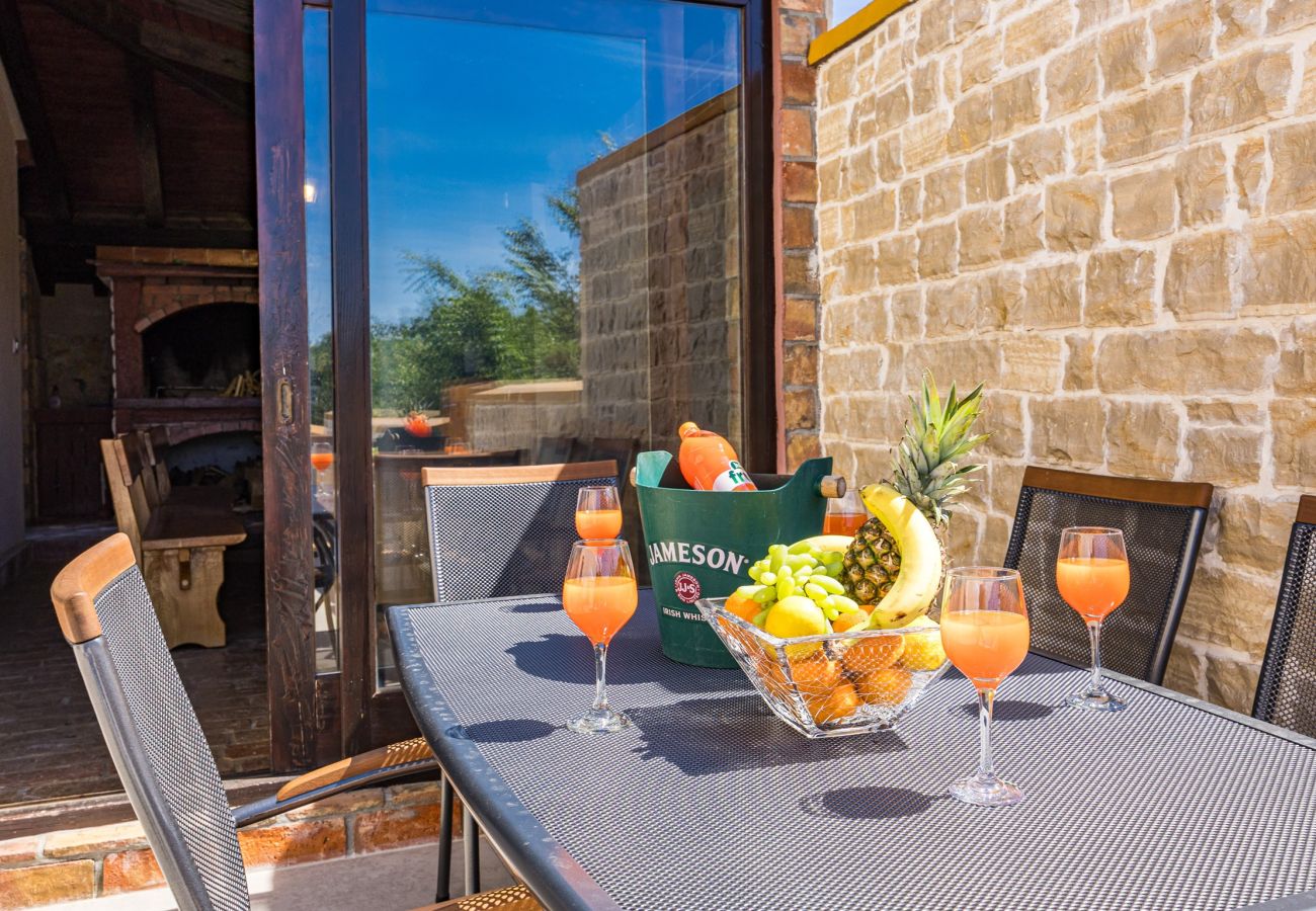 House in Pula - Holiday Home Mario with Private Pool