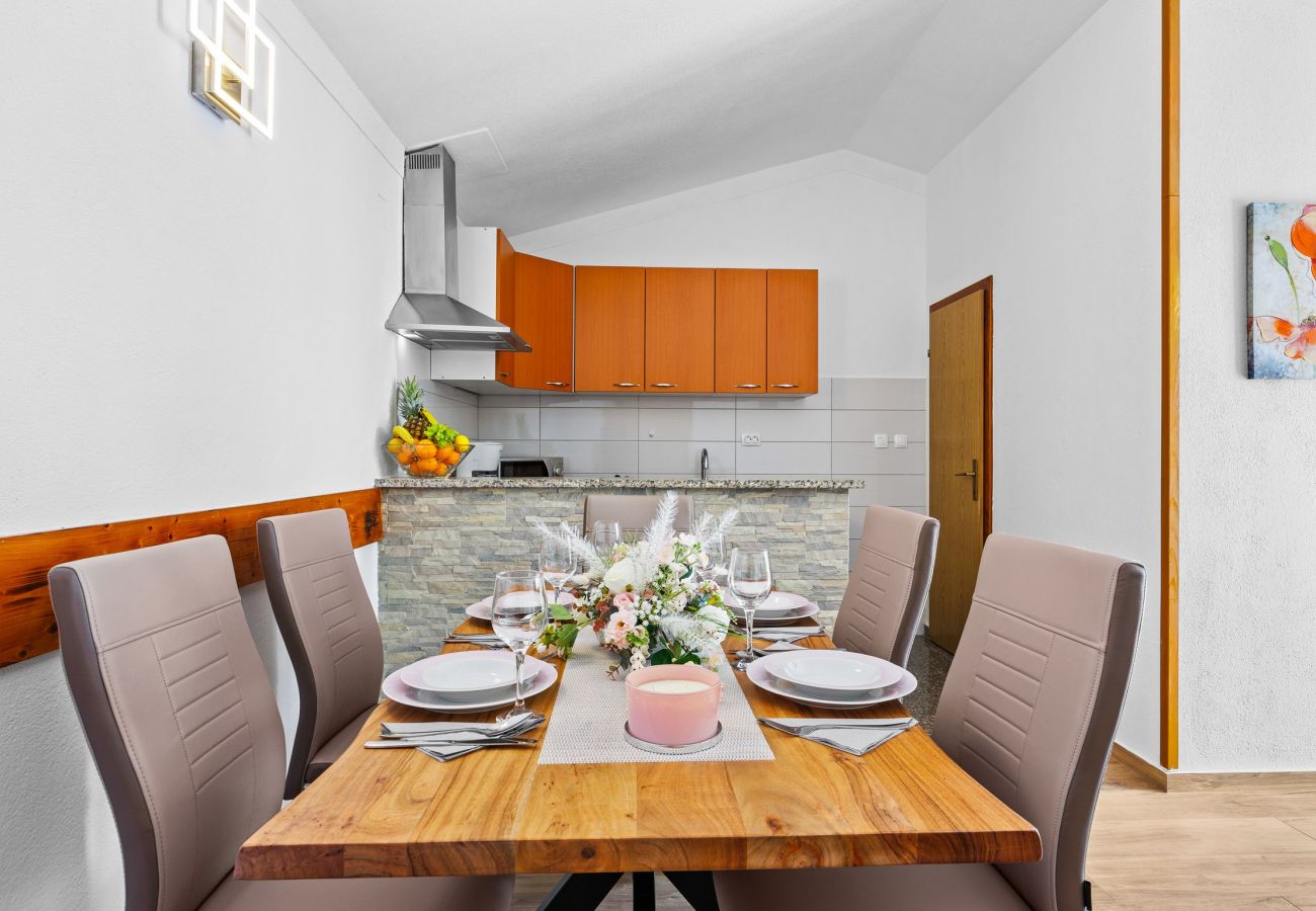 House in Pula - Holiday Home Mario with Private Pool