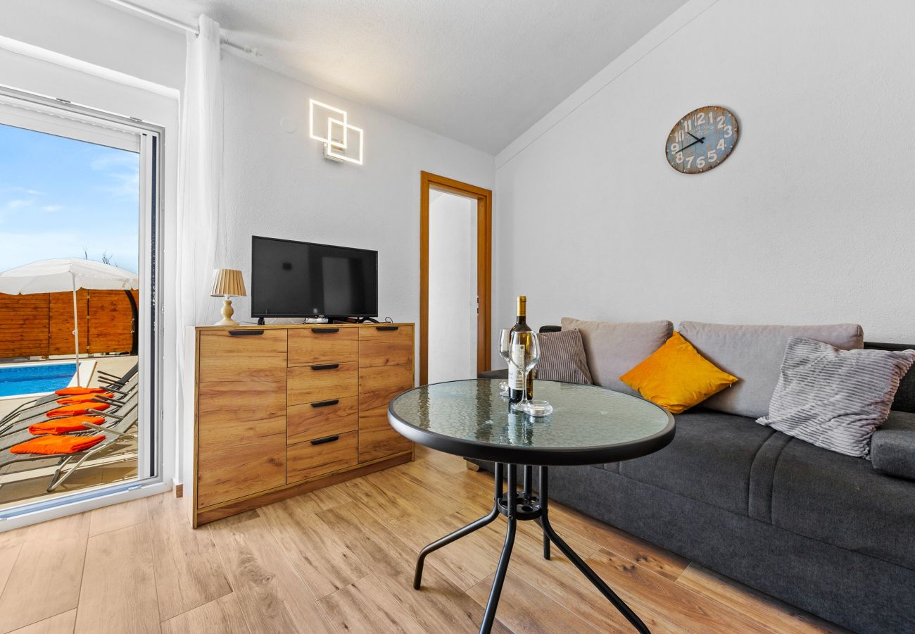 House in Pula - Holiday Home Mario with Private Pool