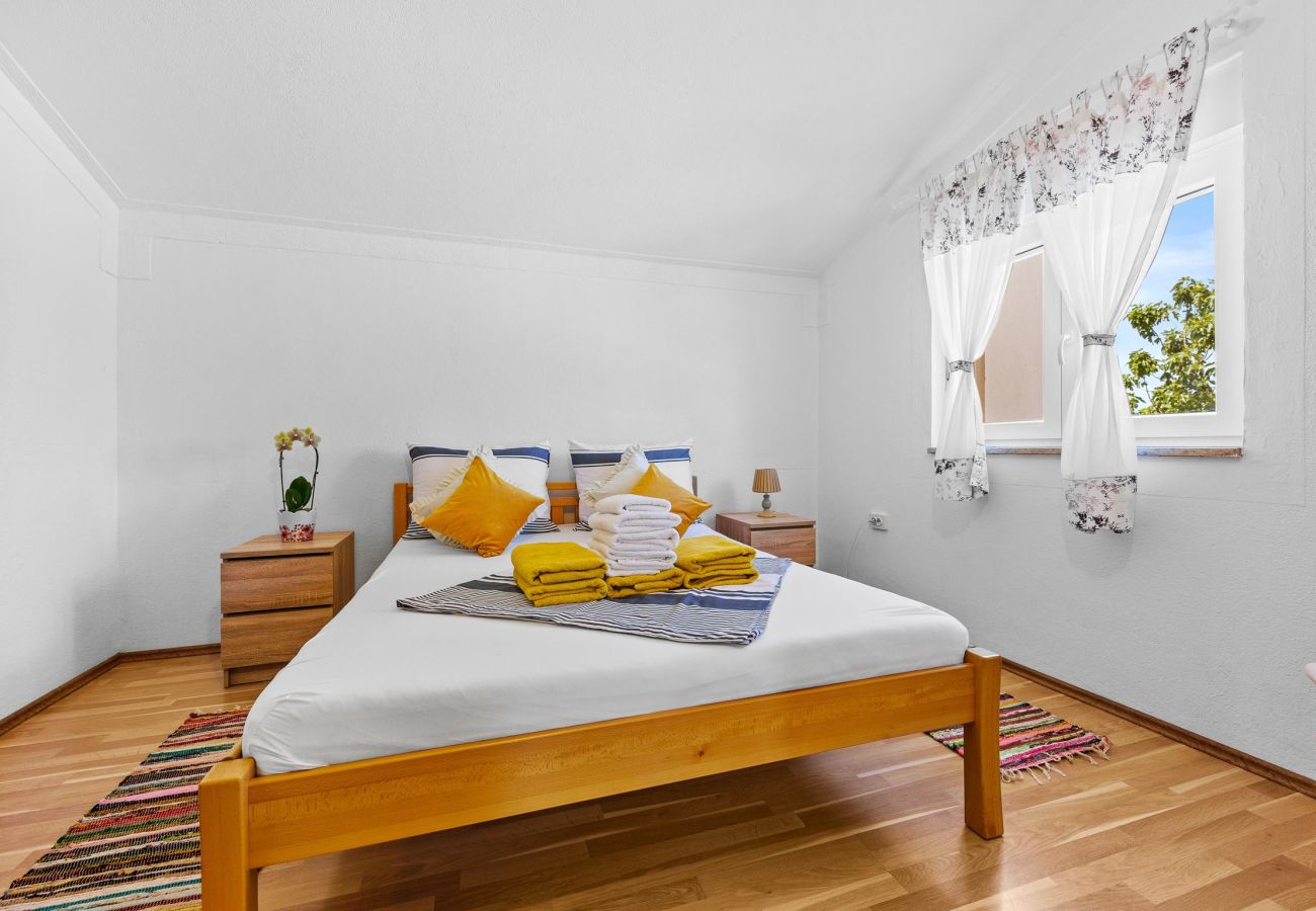 House in Pula - Holiday Home Mario with Private Pool