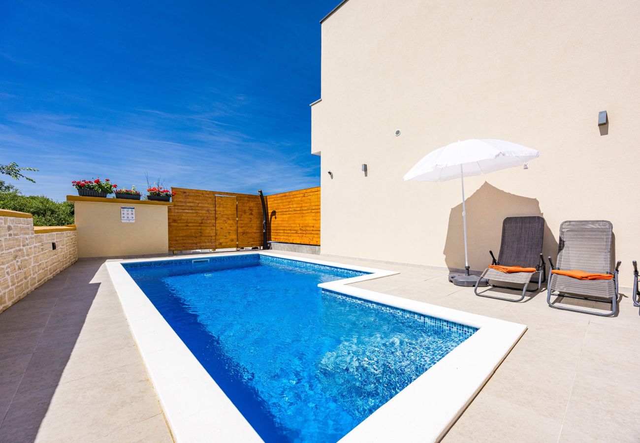 House in Pula - Holiday Home Mario with Private Pool