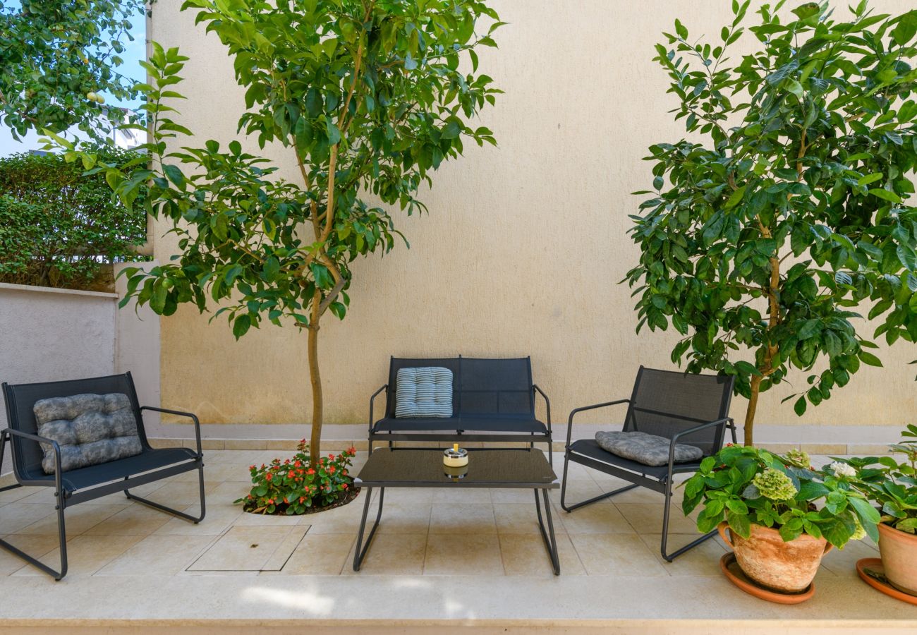 Apartment in Pula - Poolside City Apartment Jana - Monte Magno Pula