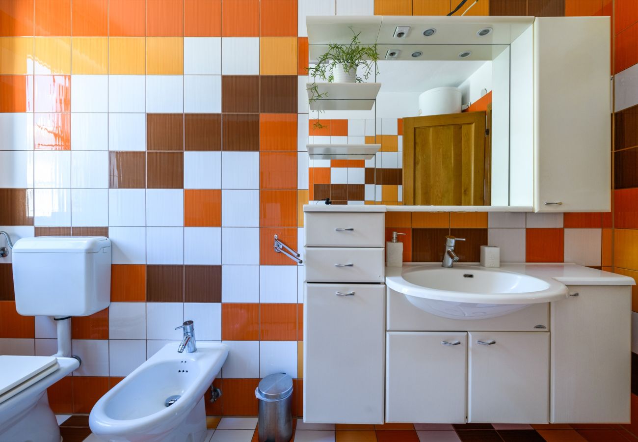 Apartment in Pula - Cozy Apartment Luka with Shared Pool and Gym