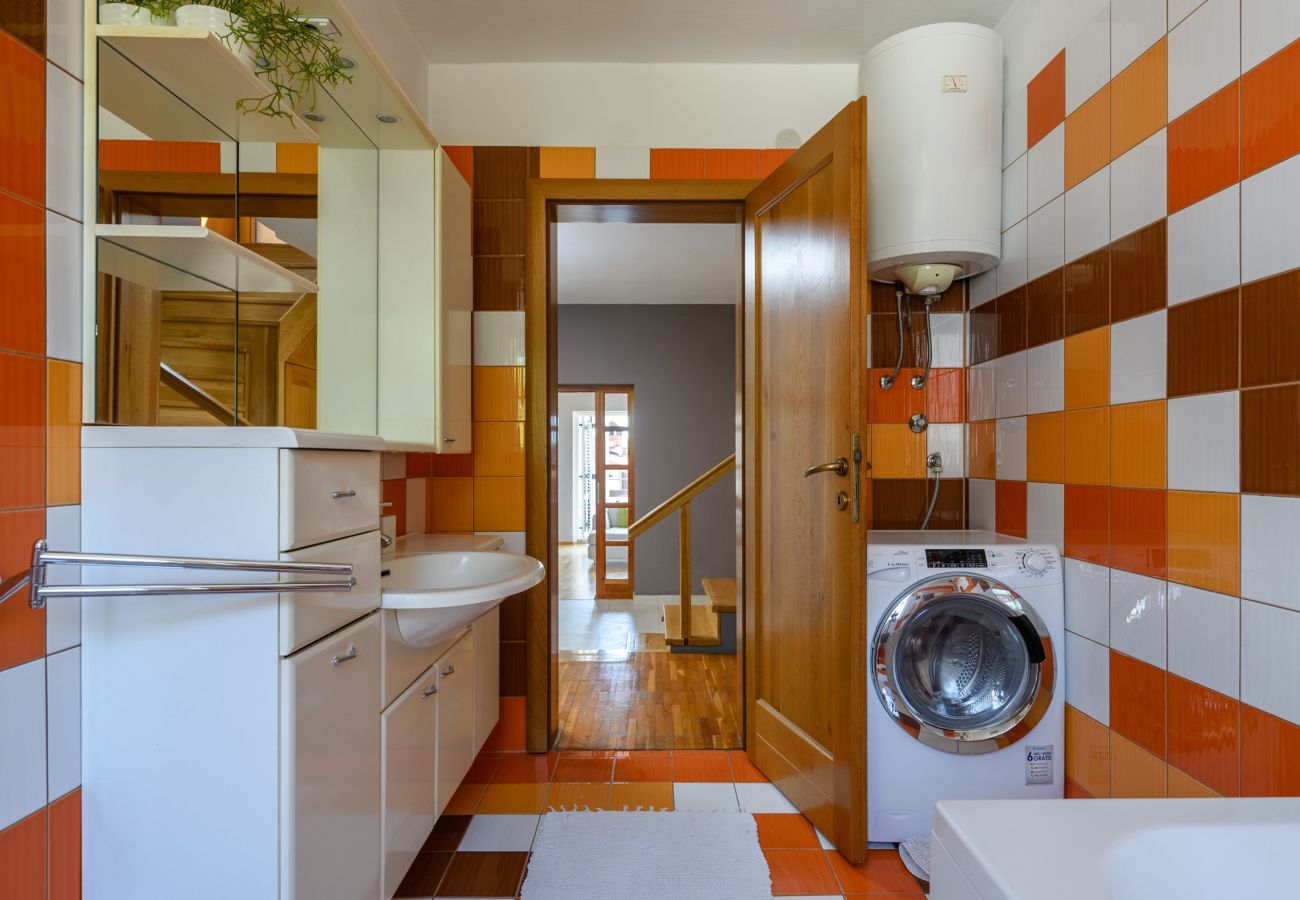 Apartment in Pula - Cozy Apartment Luka with Shared Pool and Gym