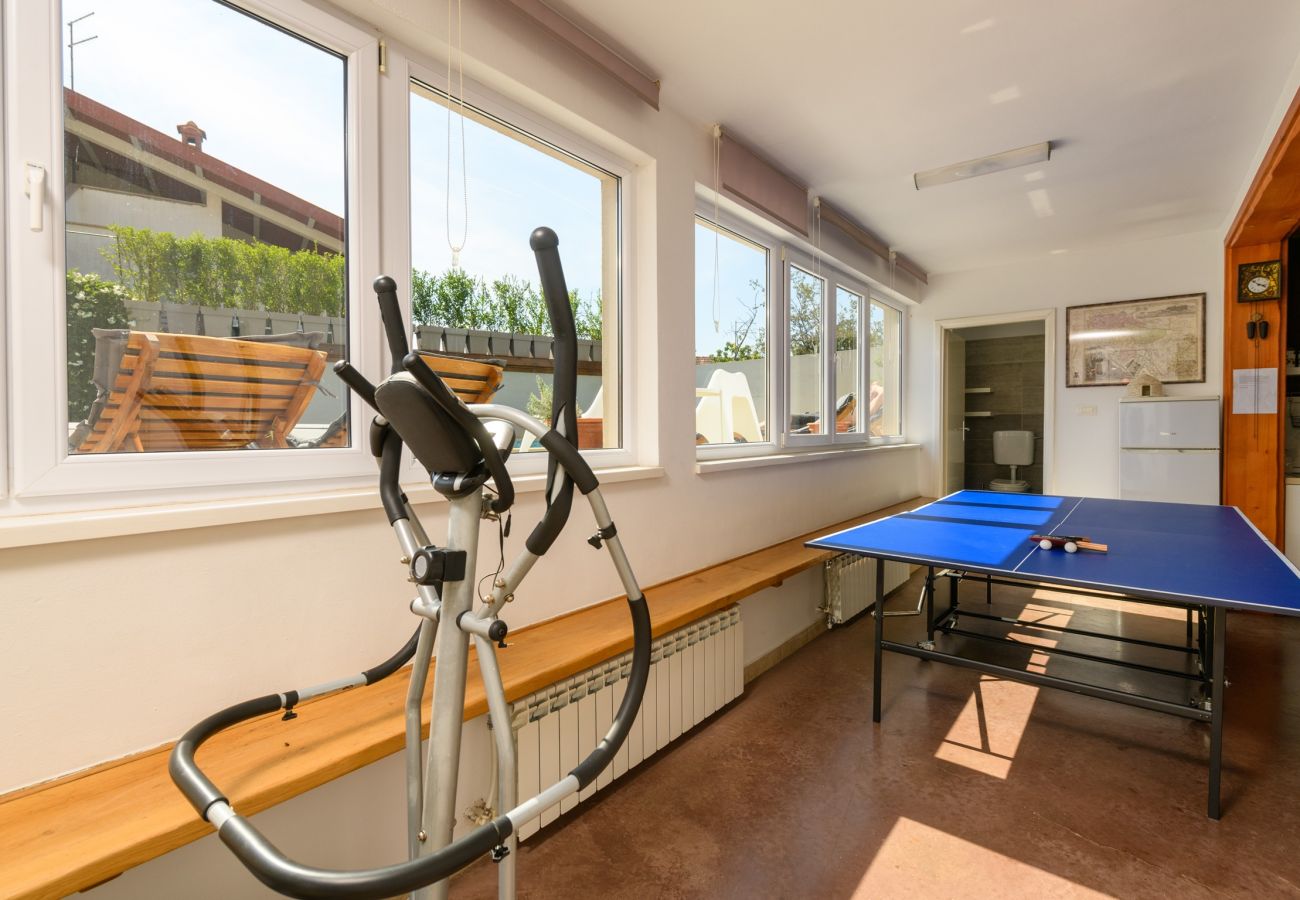 Apartment in Pula - Cozy Apartment Luka with Shared Pool and Gym