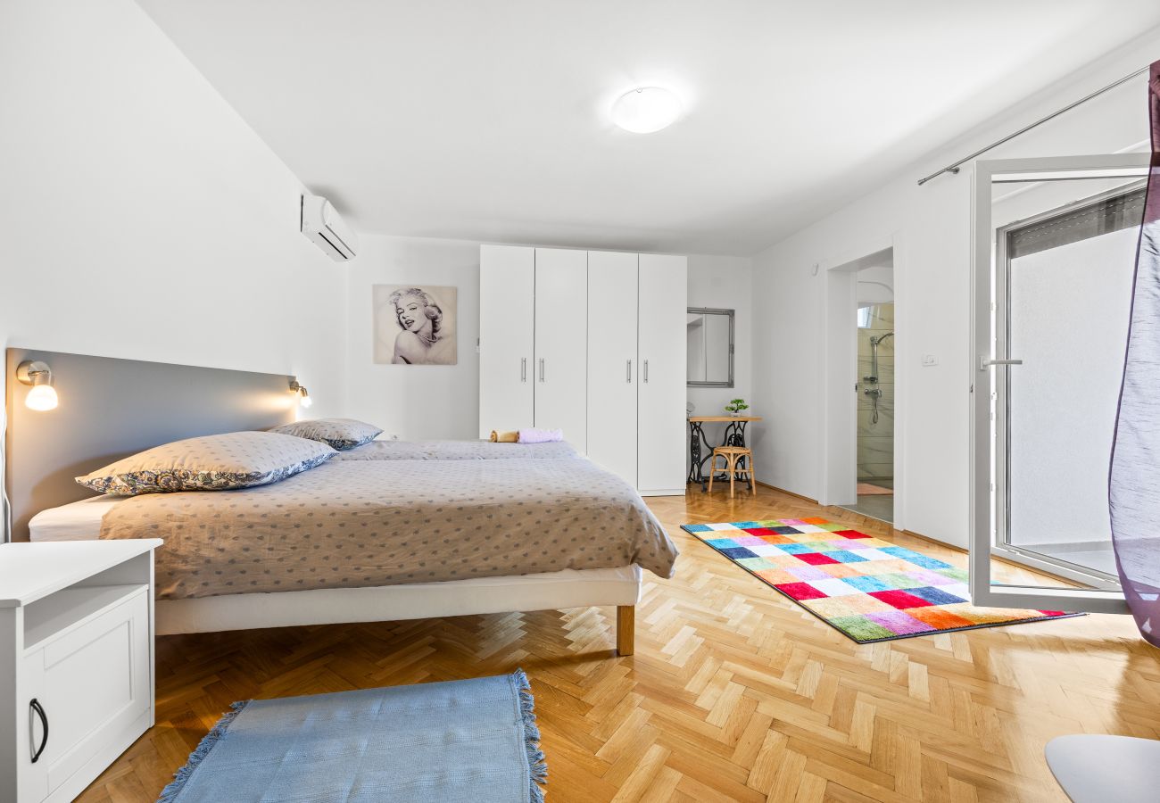 House in Boljevici - Nature Lovers Retreat - Casa Irena with Pool