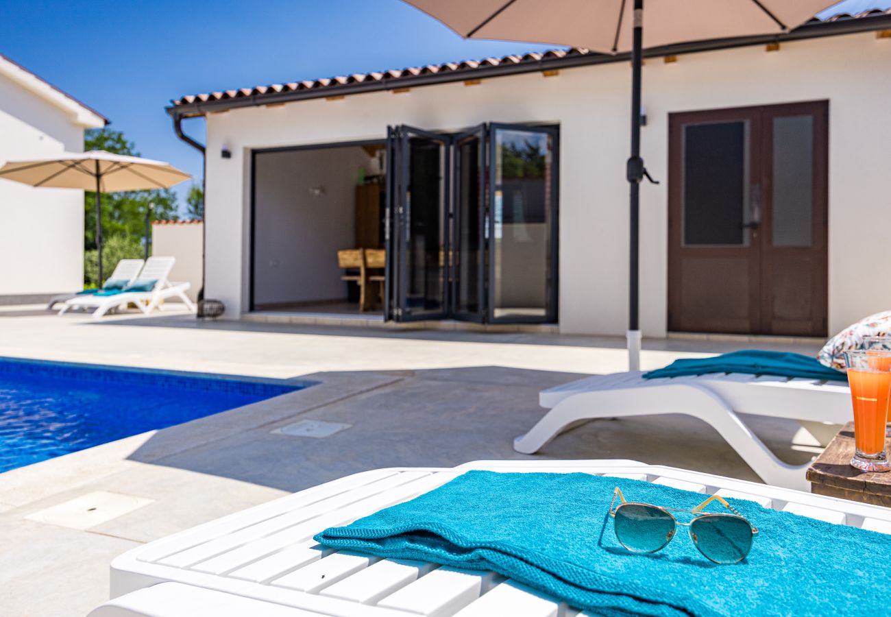 House in Boljevici - Nature Lovers Retreat - Casa Irena with Pool