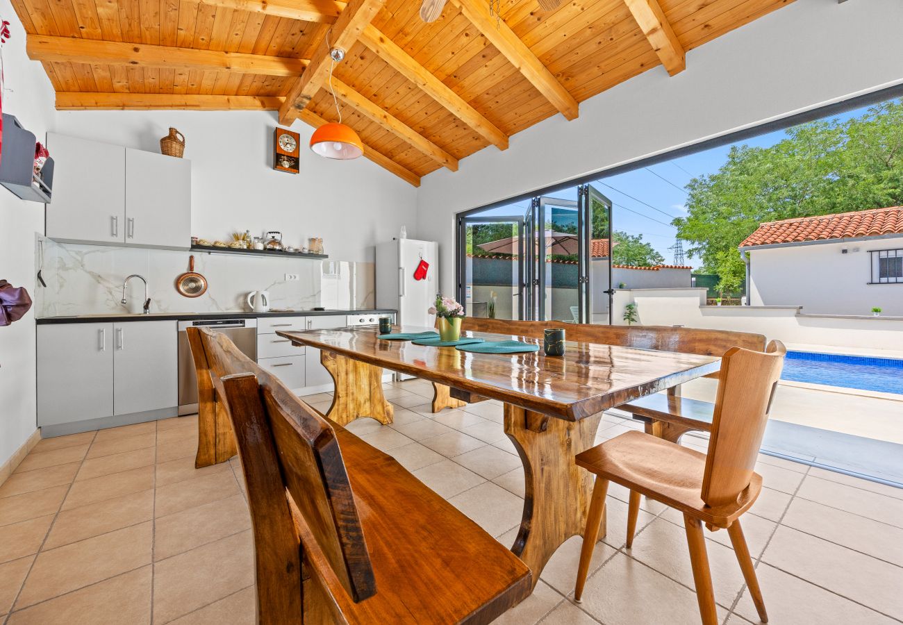 House in Boljevici - Nature Lovers Retreat - Casa Irena with Pool