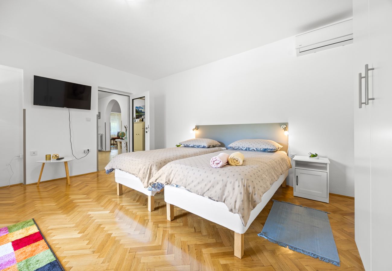 House in Boljevici - Nature Lovers Retreat - Casa Irena with Pool